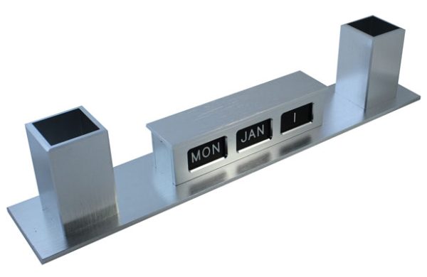single-sided-self-storing-perpetual-calendar-with-pen-cups